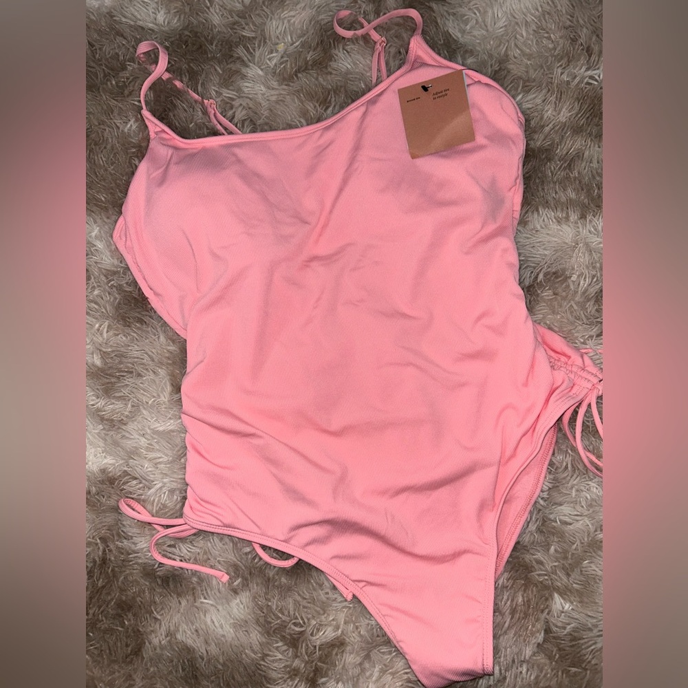 NWT Shade&Shore Ribbed Adjustable Drawstring Medium Coverage One Piece Swimsuit